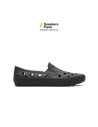 VANS SLIP ON TREK TRIPLE BLACK - VN0A5HF8BLK